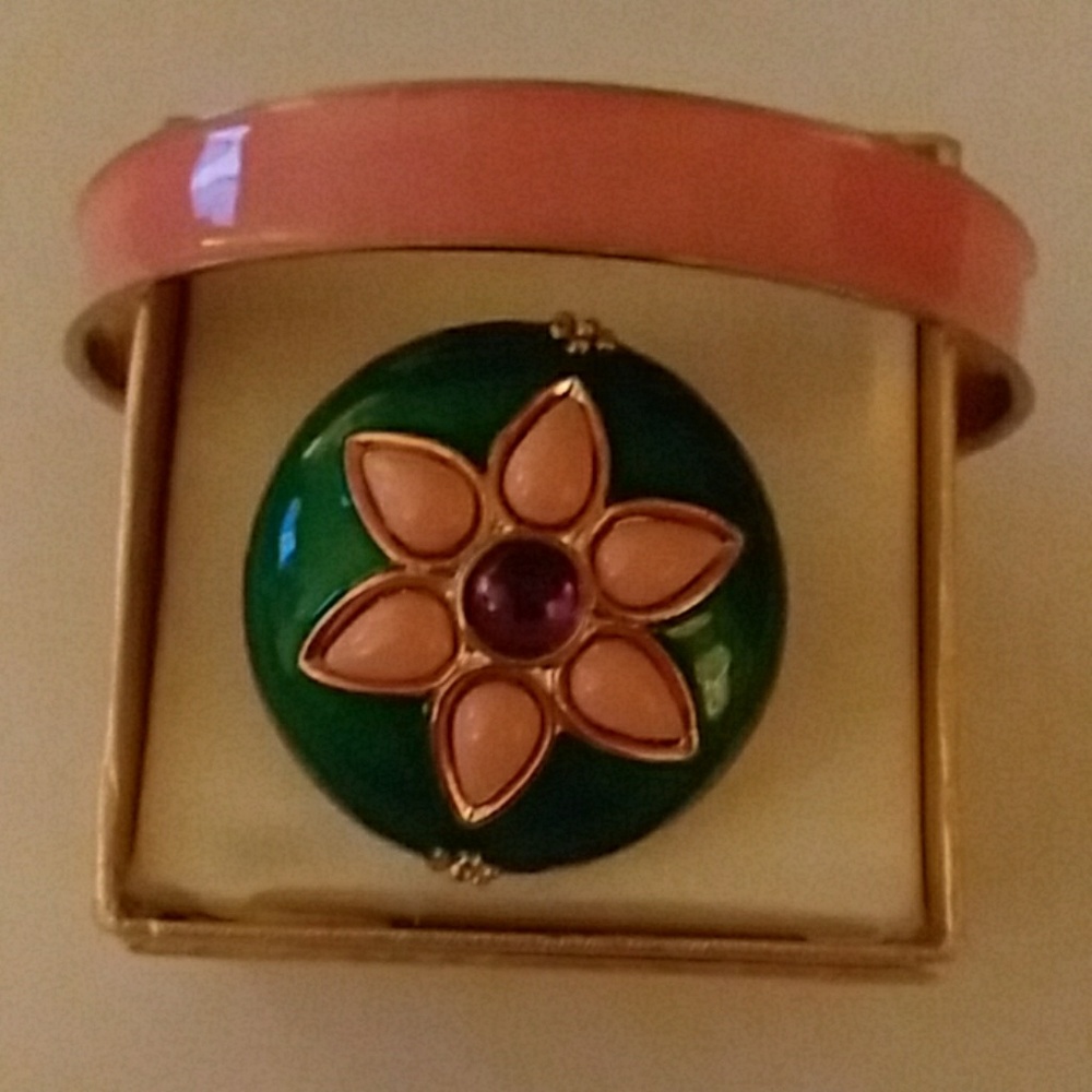 Cocktail ring with matching bangle